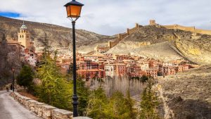 Været i august 2025 i Albarracín, Spania